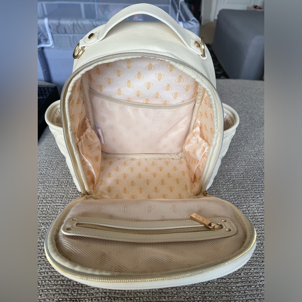 SOLD Itzy Ritzy Mini Plus - Picture 2 of 3